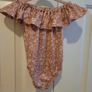 Adorable Bailey Blossom ruffled onsie size 12-18 months